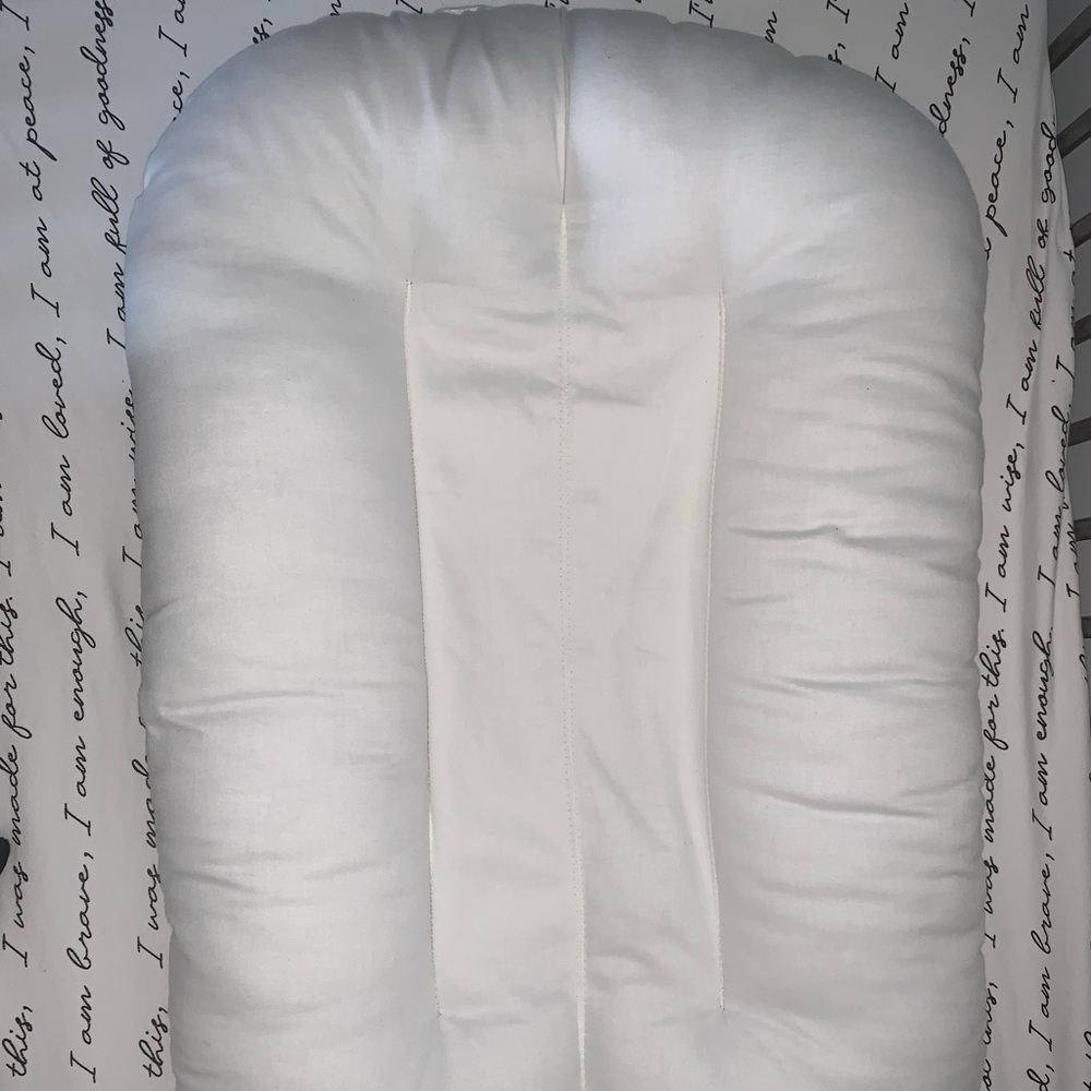 Snuggle Me Organic in color Natural With or without the cover in Sparrow.